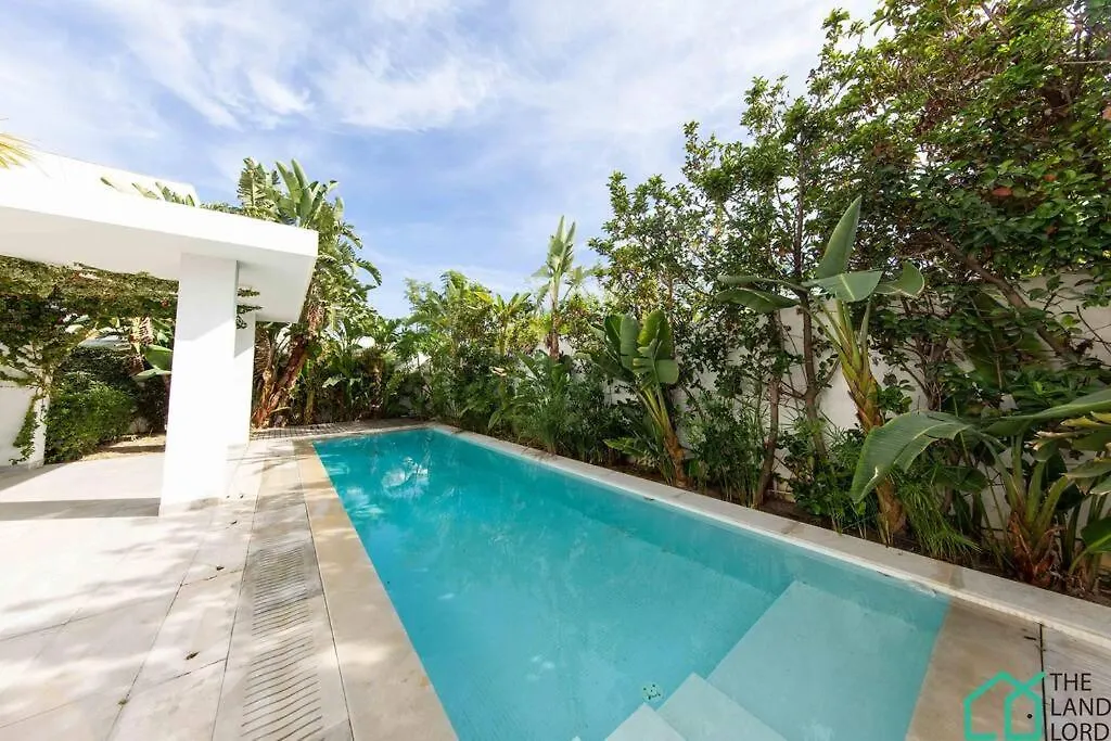 Villa Cassel: Villa Avec Piscine Et Vue Sur Le Lac Tunis Tunisia